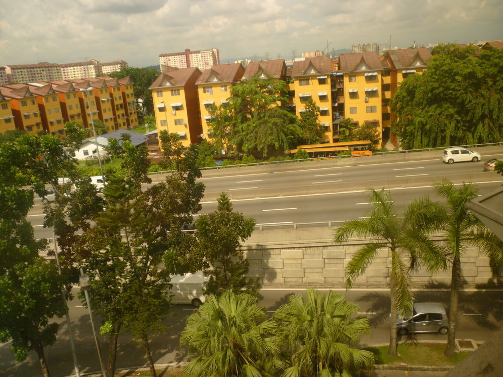 Hotel Sri Sutra - Bandar Sunway 3 Petaling Jaya Exterior foto