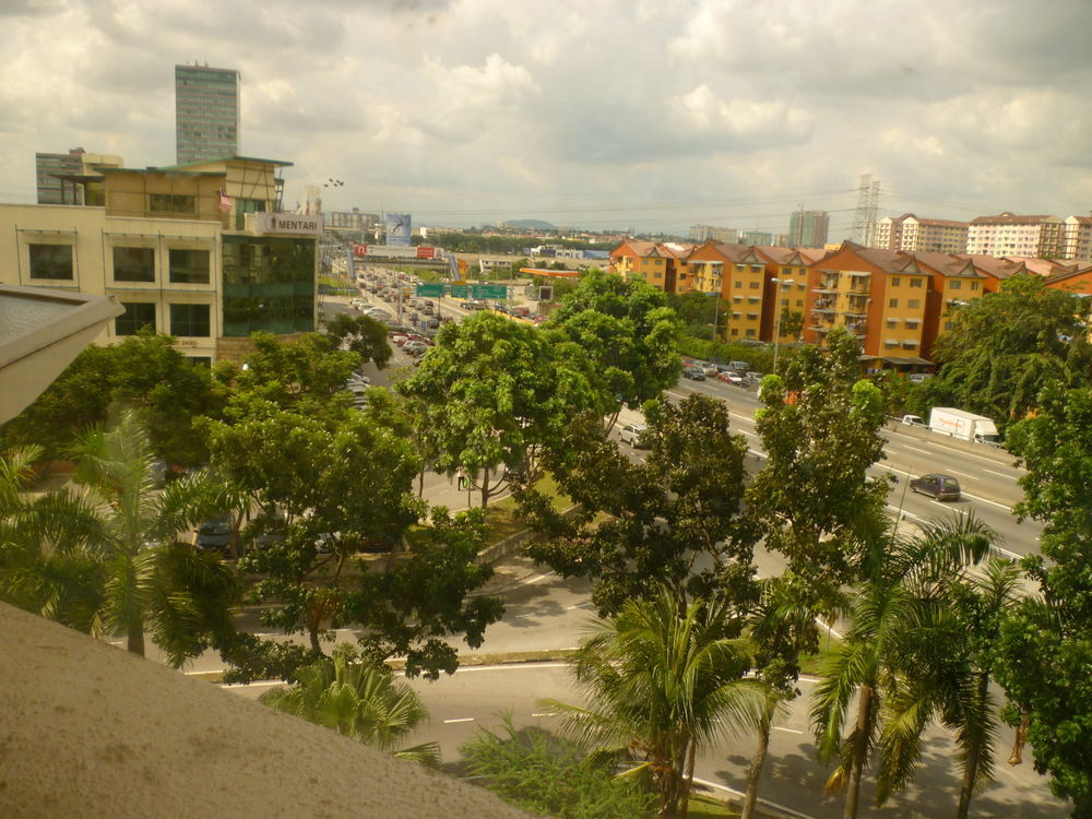 Hotel Sri Sutra - Bandar Sunway 3 Petaling Jaya Exterior foto