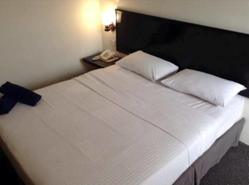 Hotel Sri Sutra - Bandar Sunway 3 Petaling Jaya Exterior foto